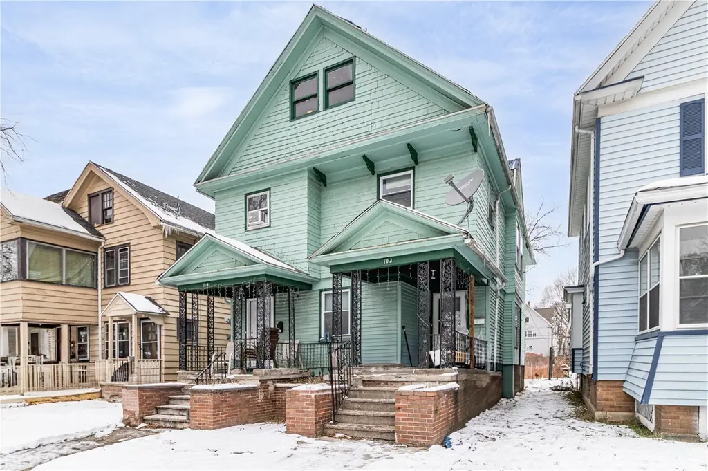 102-104 Shelter St