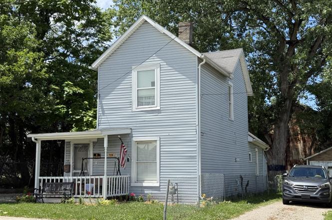 729 Burt St
