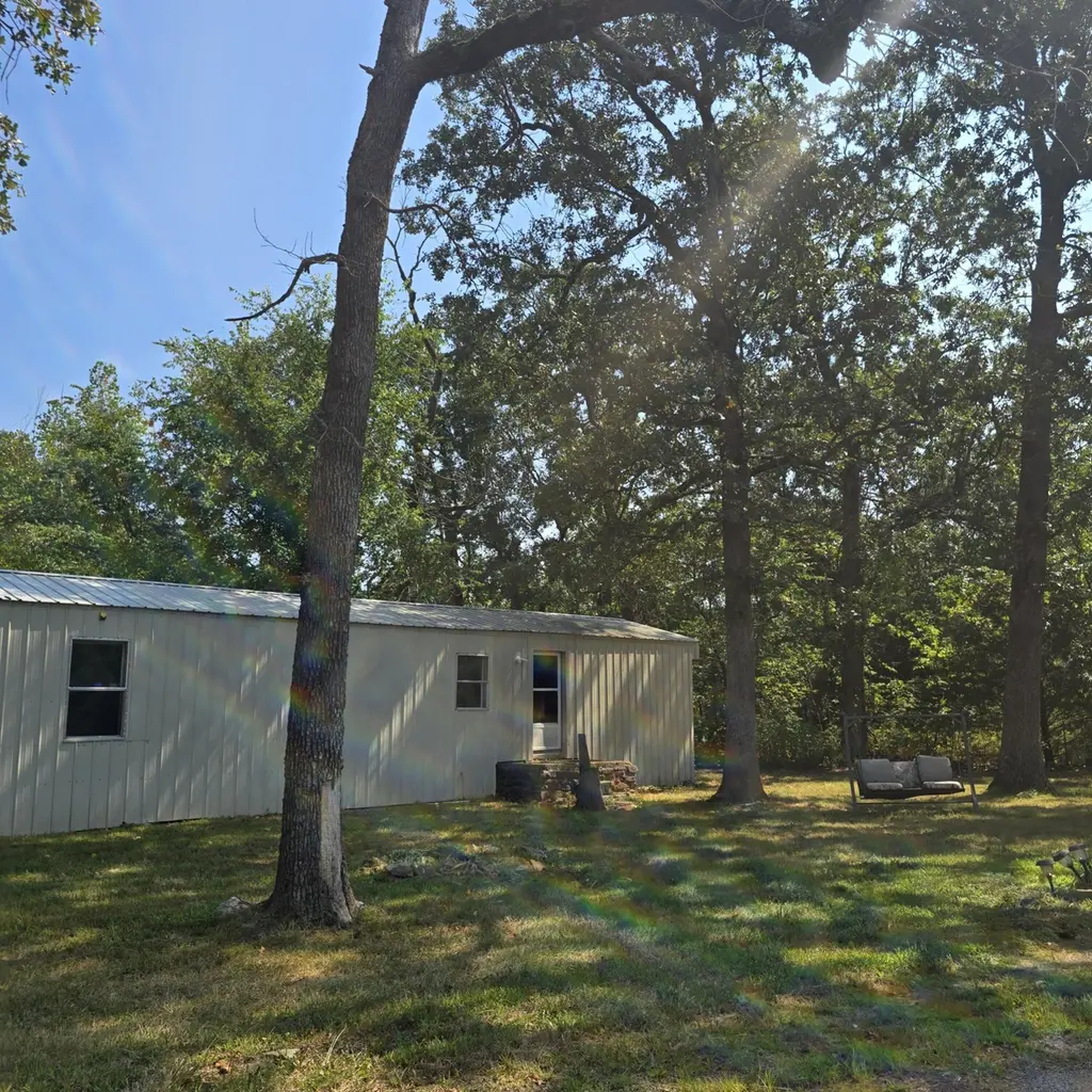 6348 Lawrence 1207