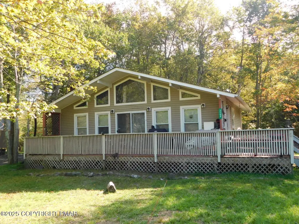 3208 Carobeth Dr