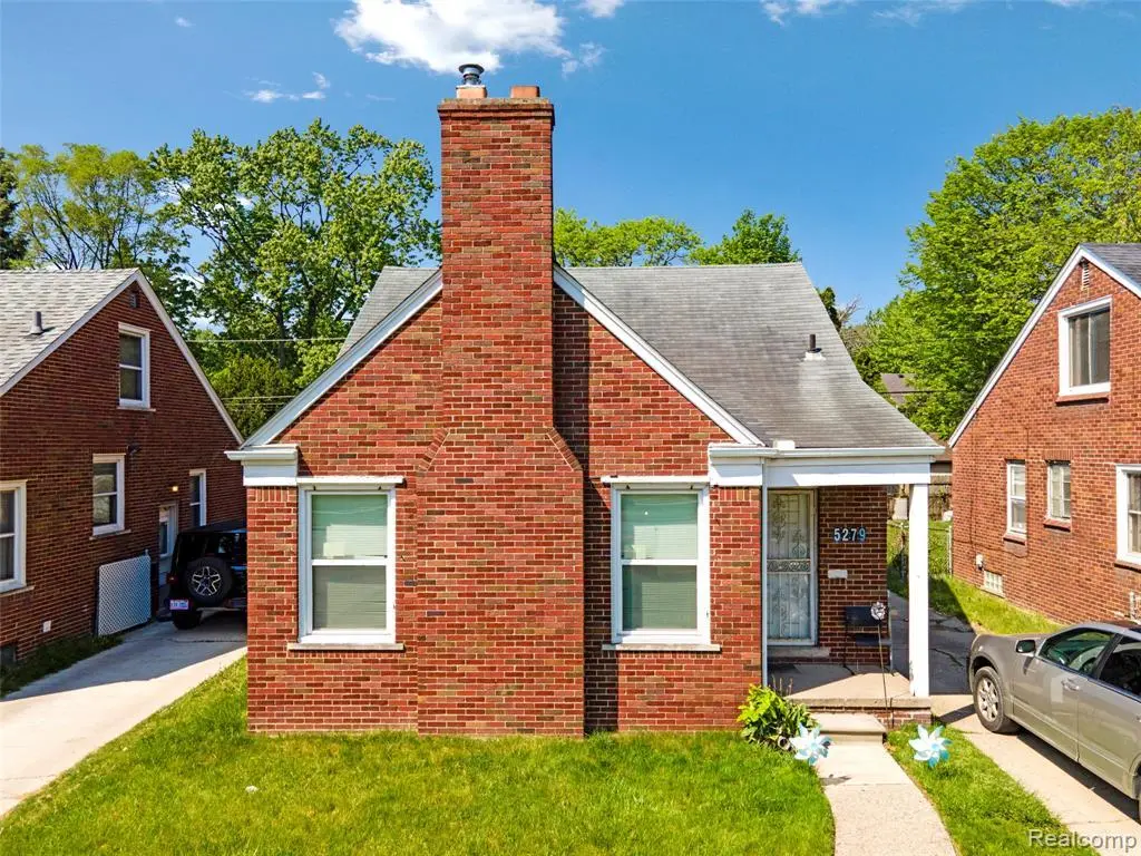 5279 Cadieux Rd