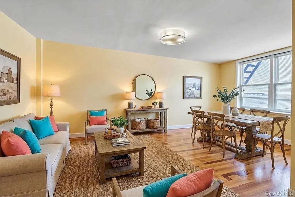 735 Avenue W Unit 3L