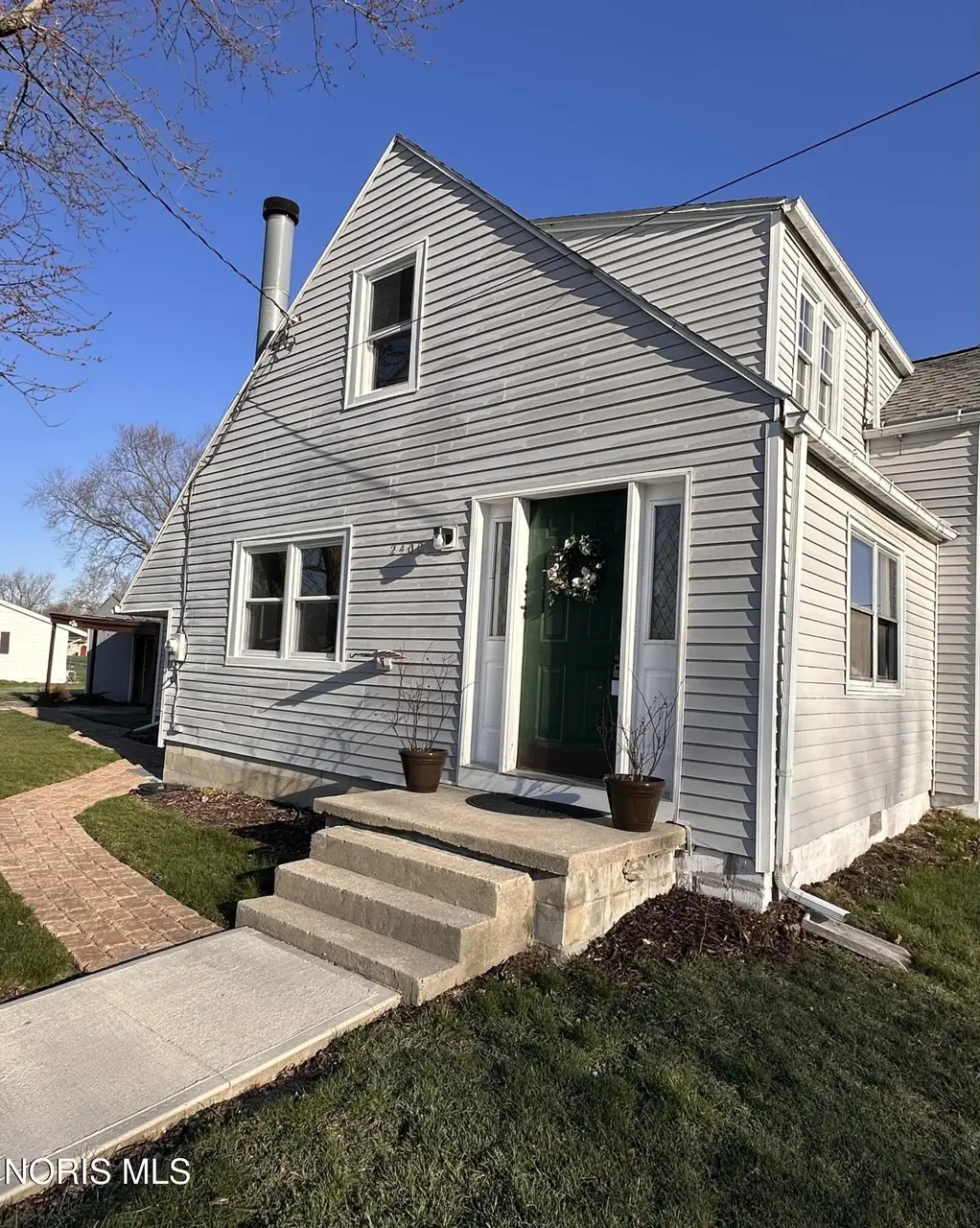 2400 Hollybrook Dr