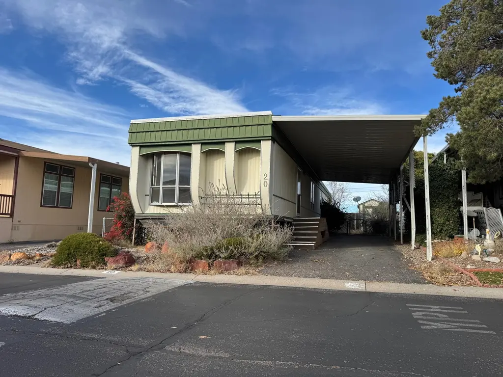7112 Pan American NE #20