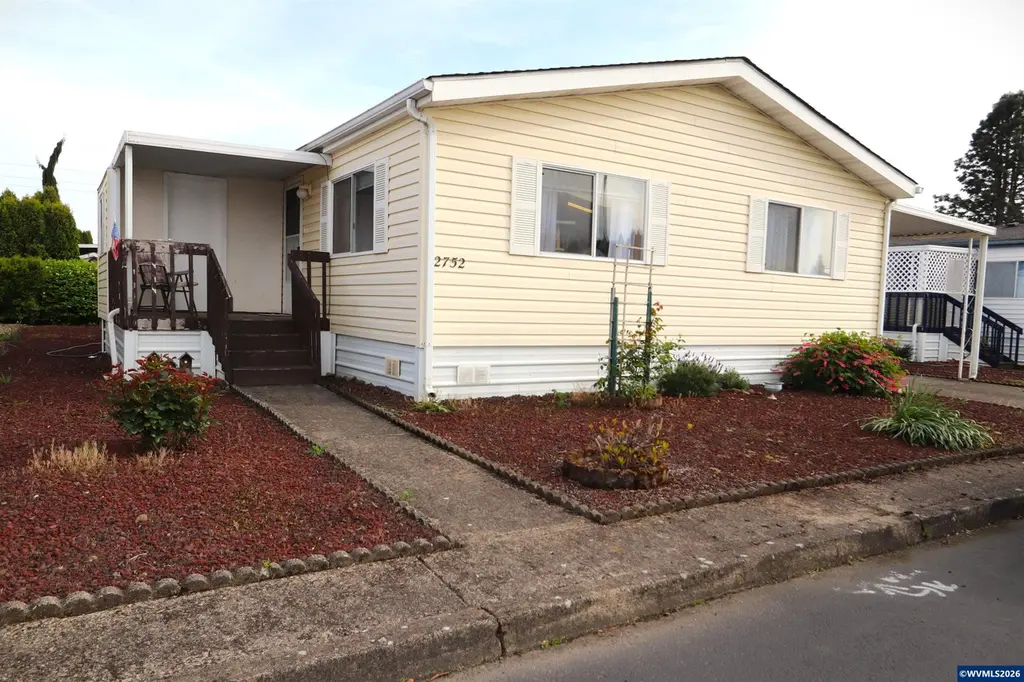 2752 Oakland Lp SE