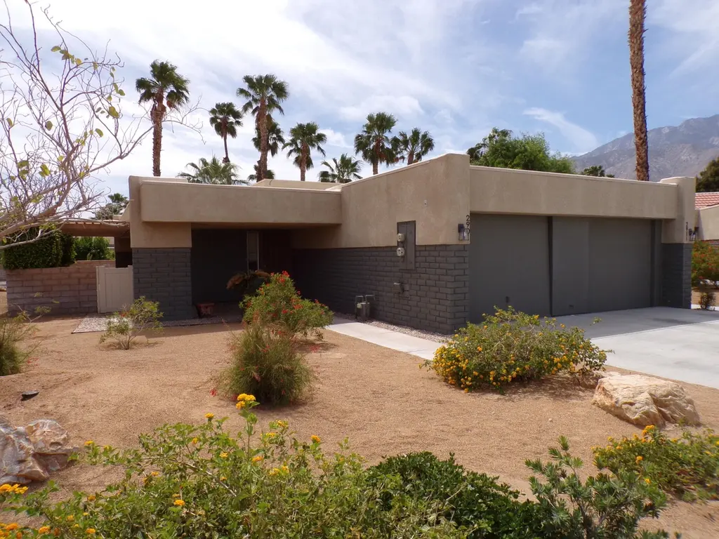 2901 Sunflower Cir E