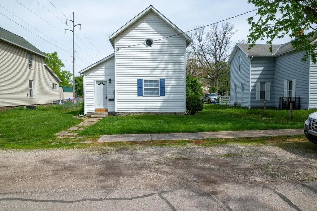716 Herman St
