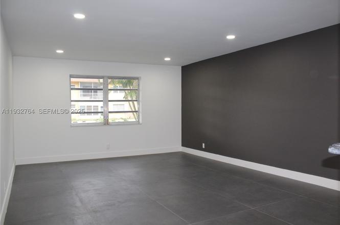5140 SW 40th Ave Unit 3C