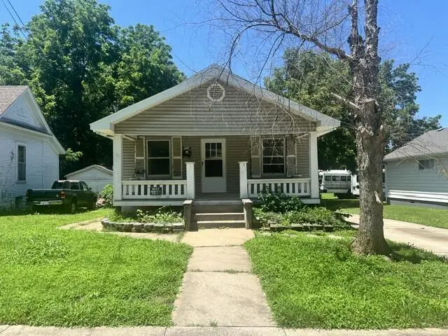 719 S Newton Ave
