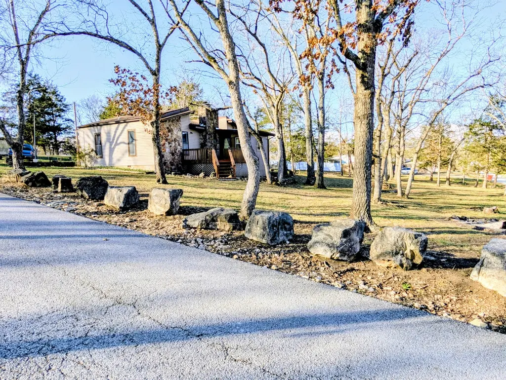 439 Driftwood Ln