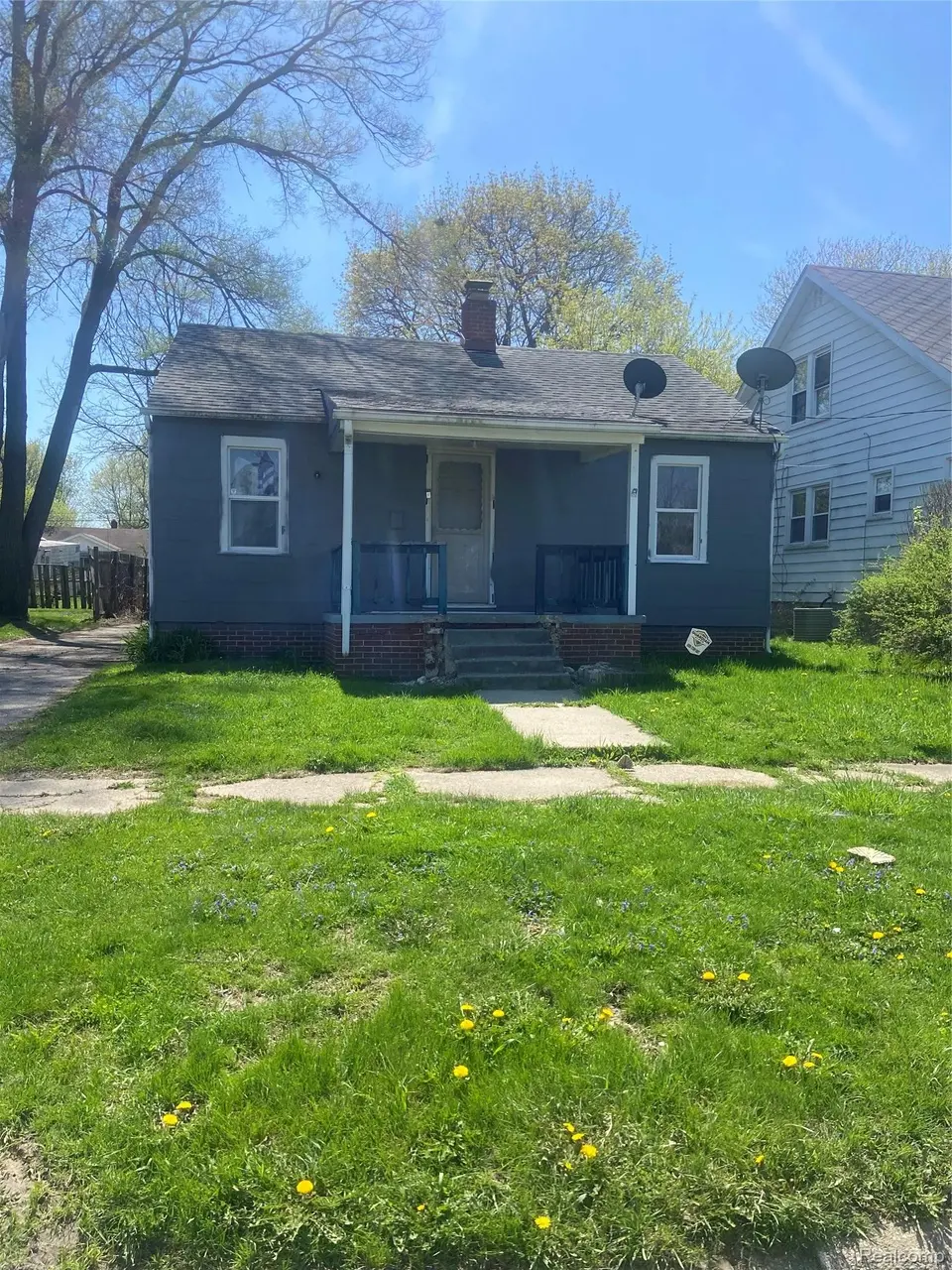 937 Barrie Ave