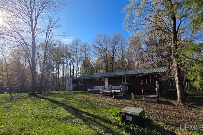 7122 Maple Grove Rd