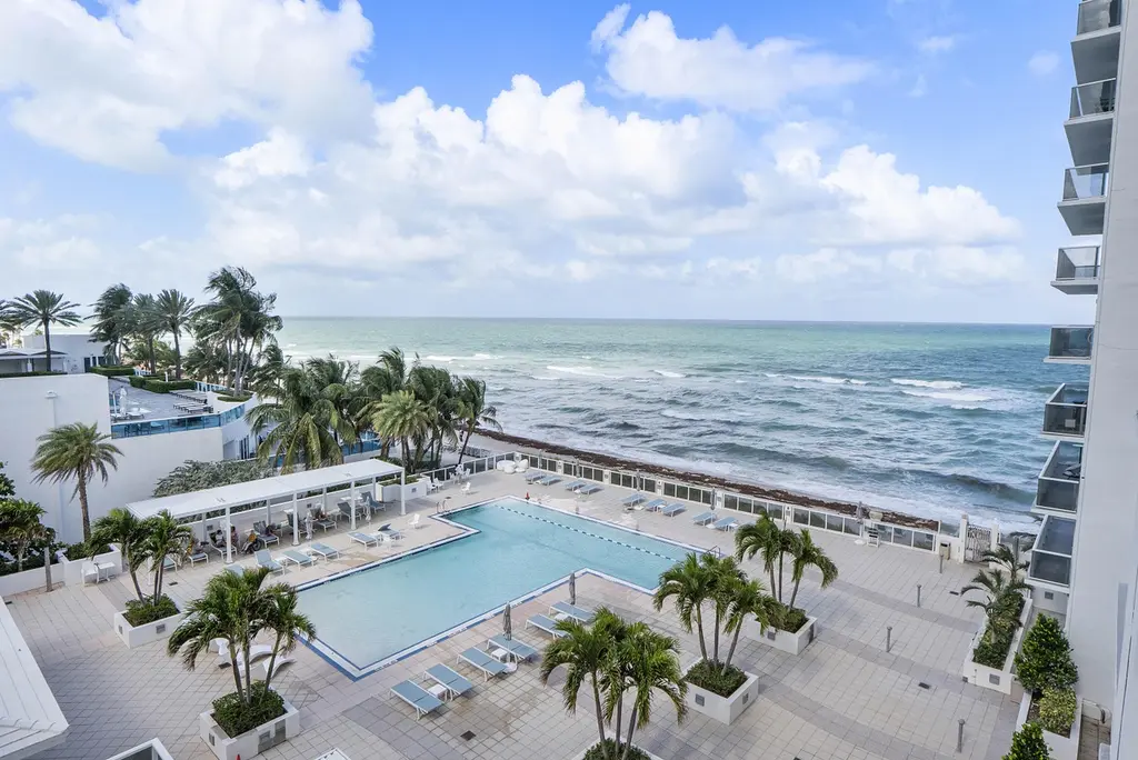 2751 S Ocean Dr Unit 602s