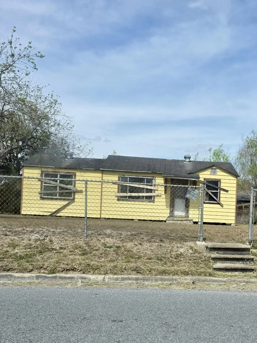 319 E Ricky Crossland Ave