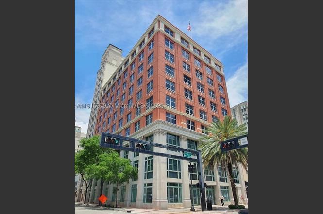 111 E Flagler St #507
