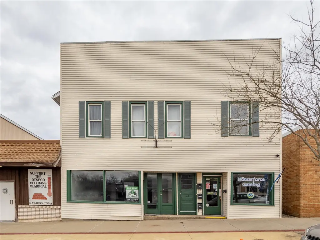 120 N Farmer St