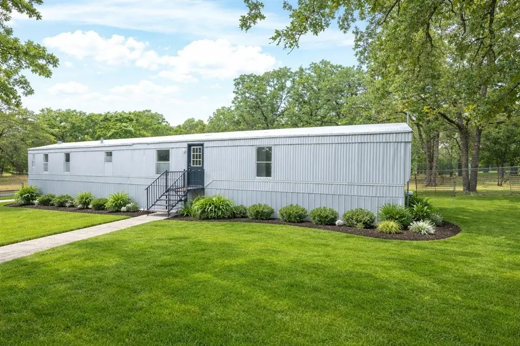 146 Deerwood Ln