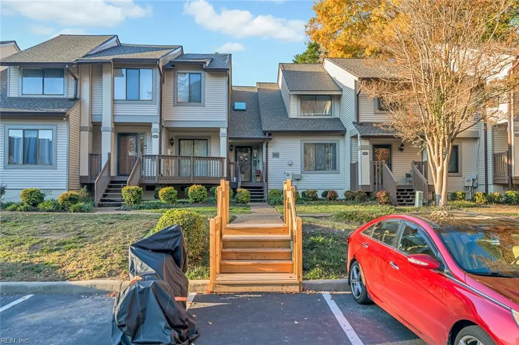 222 Bridgewater Dr