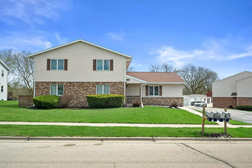 1605 Vogt Dr