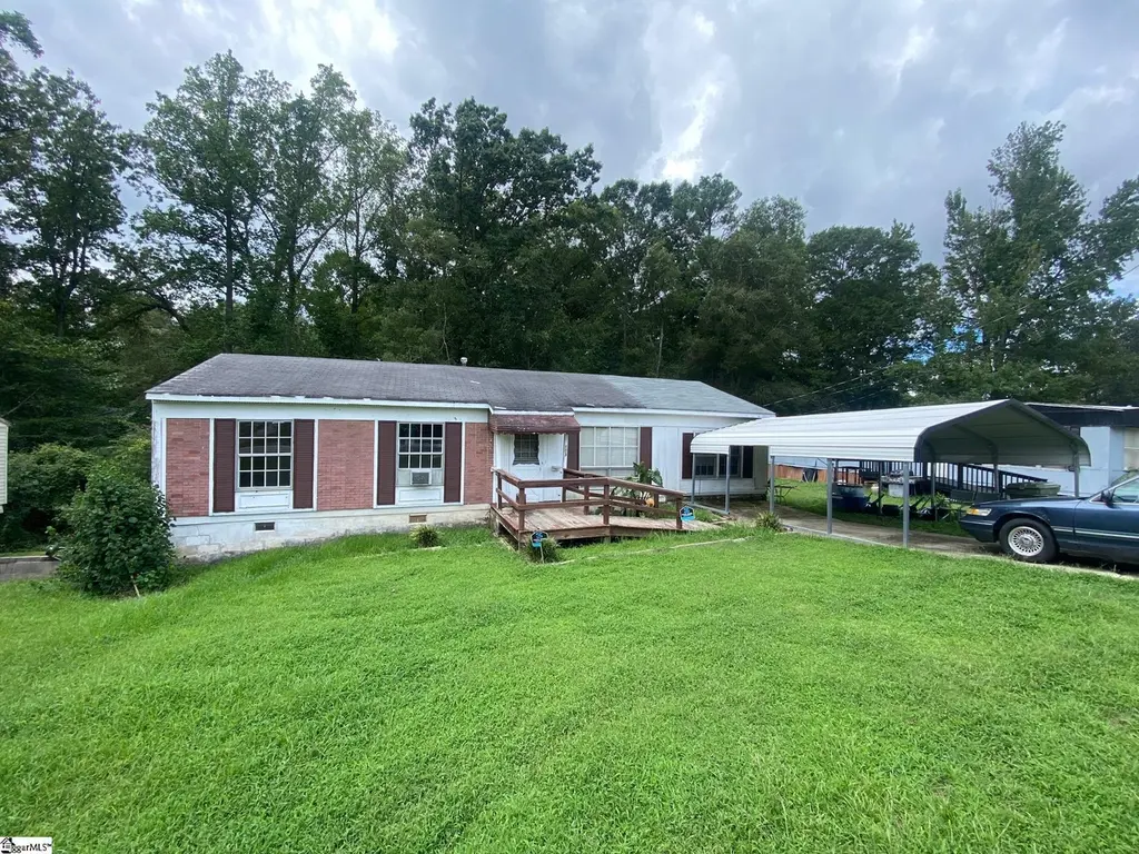 103 Martha Dendy Dr