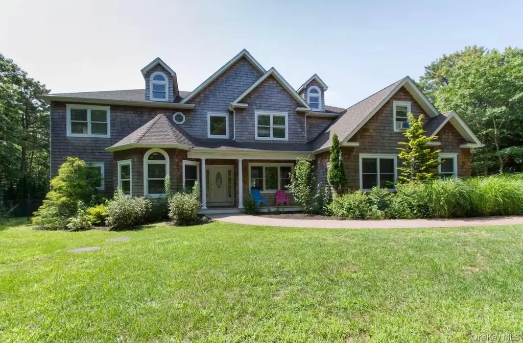 155 Chardonnay Dr