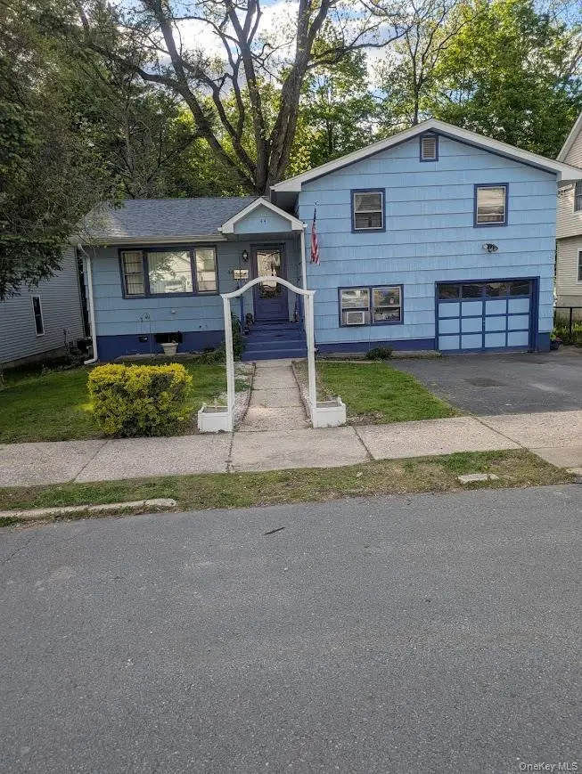 44 Commonwealth Ave