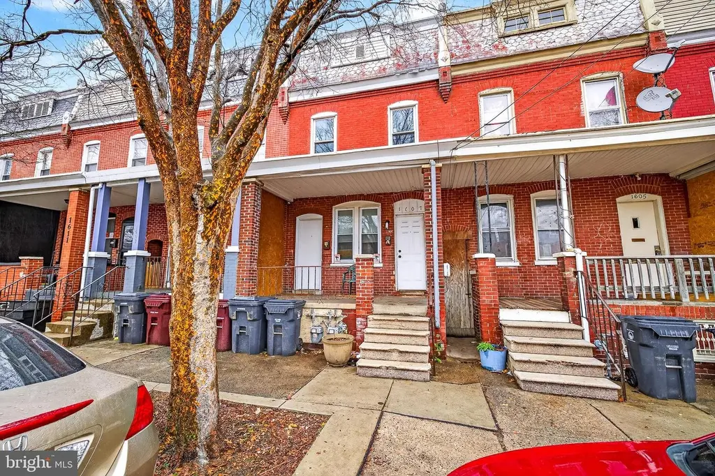 1607 W 4th St