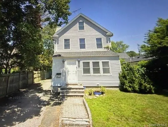 105 Bayview Ave