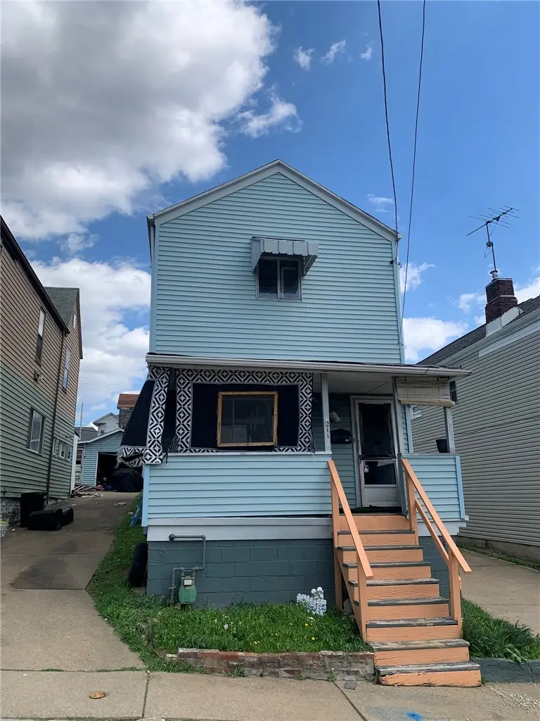 211 Short St