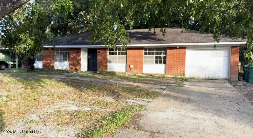2412 Collins Blvd