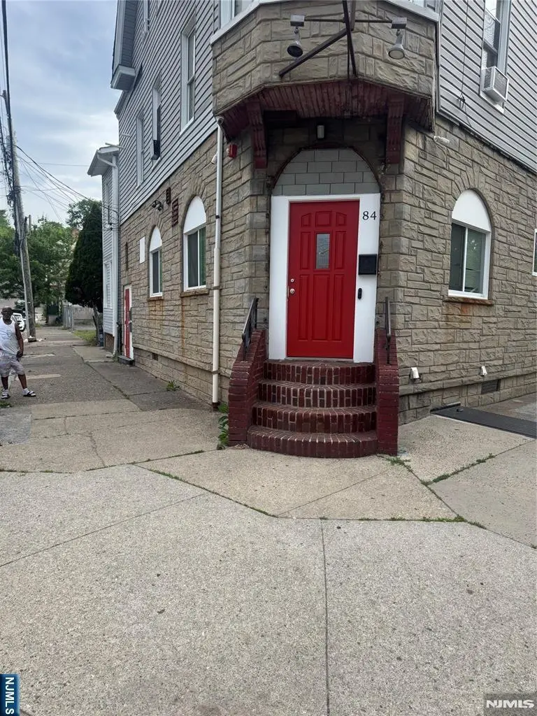 84-88 Jefferson St