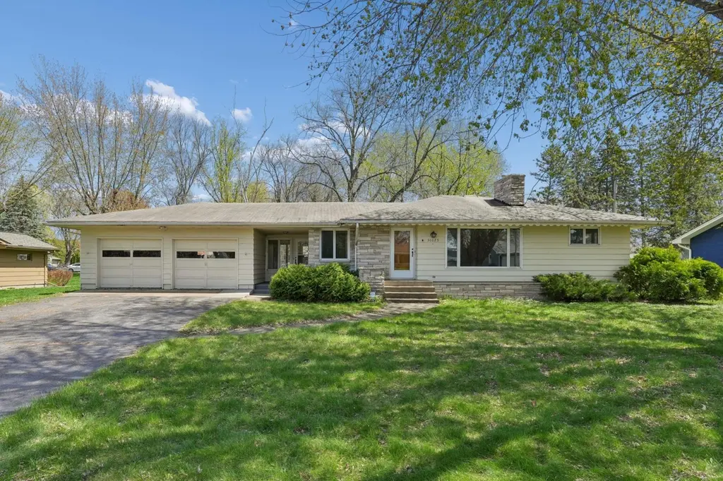30625 Broadway St