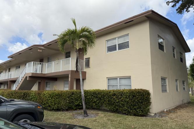 7505 NW 5th Ct #208