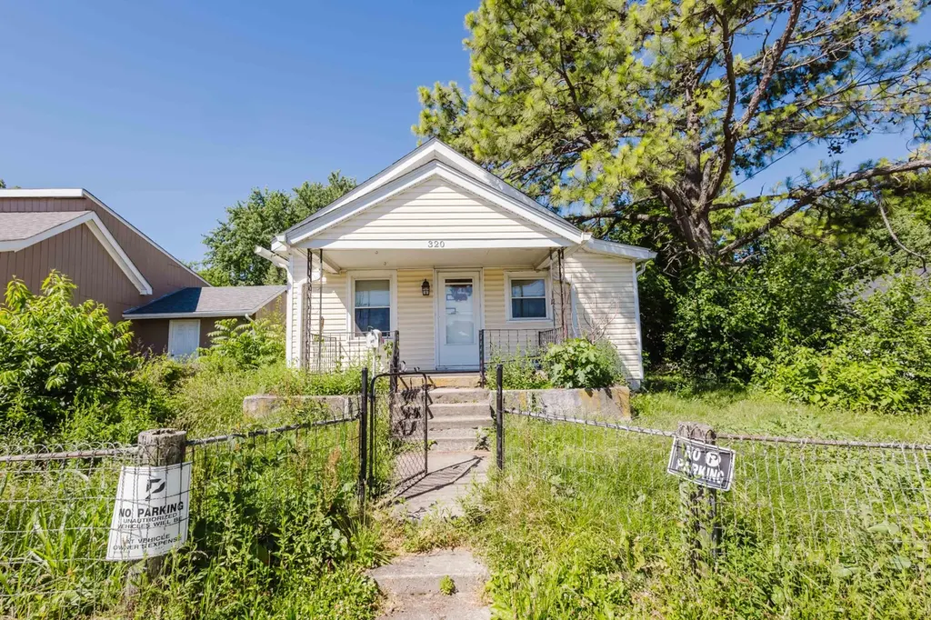 320 Burley Ave
