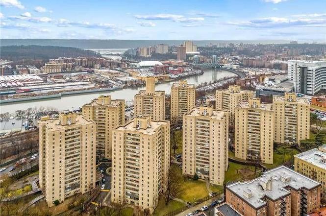 3 Fordham Hill Oval Unit 5B