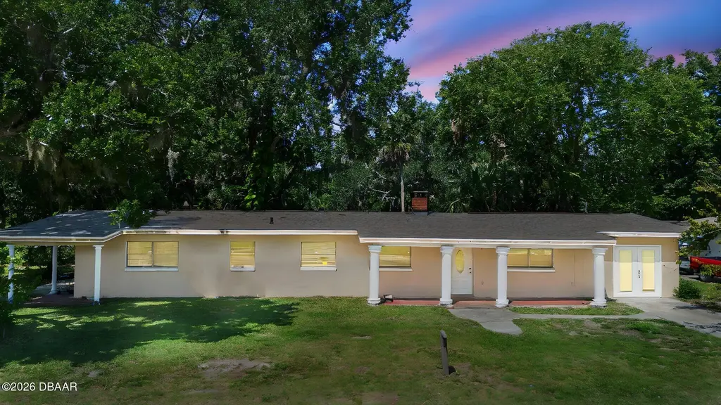 600 Byron Ave