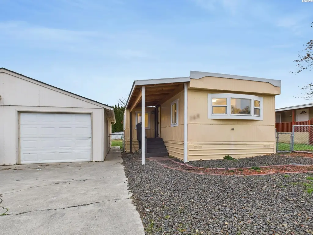 2105 N Steptoe St #168