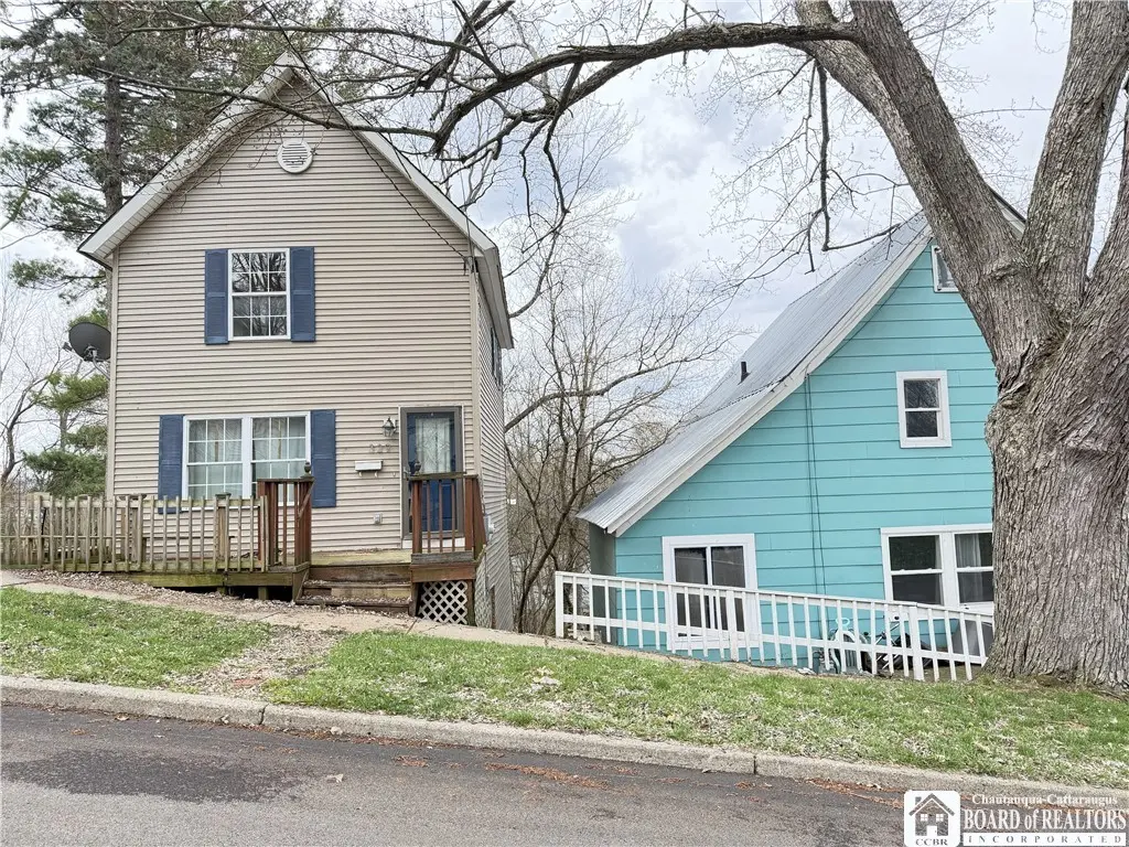 329 N 6th St