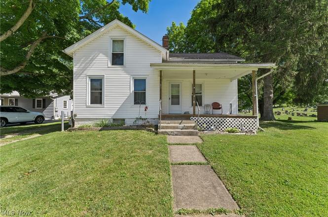 83 E Main St