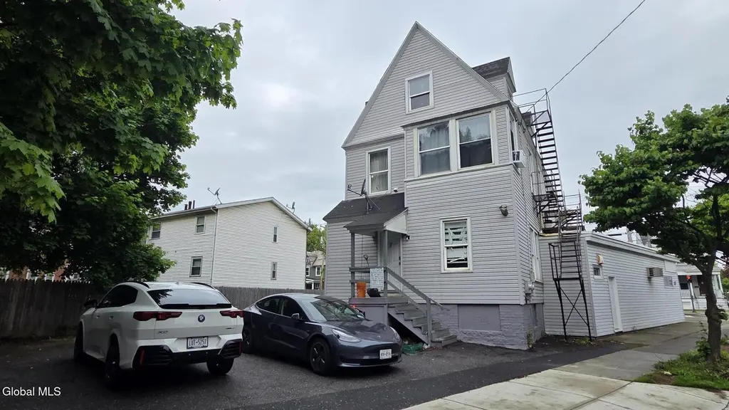 404 Delaware Ave
