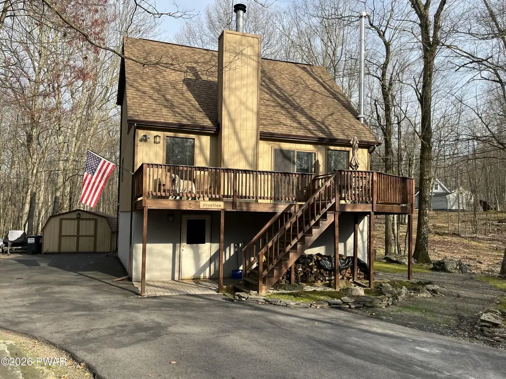 108 Crestview Ct Lot 63R Sec 8 House (Was Lots 63 & 64)