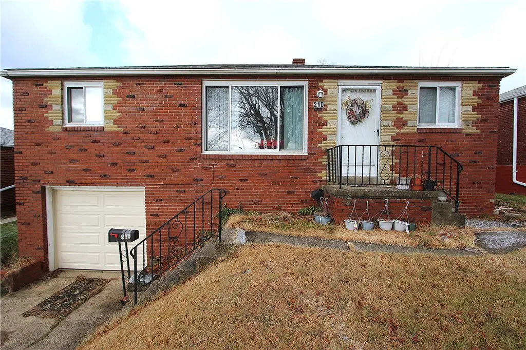 210 Livingston Rd
