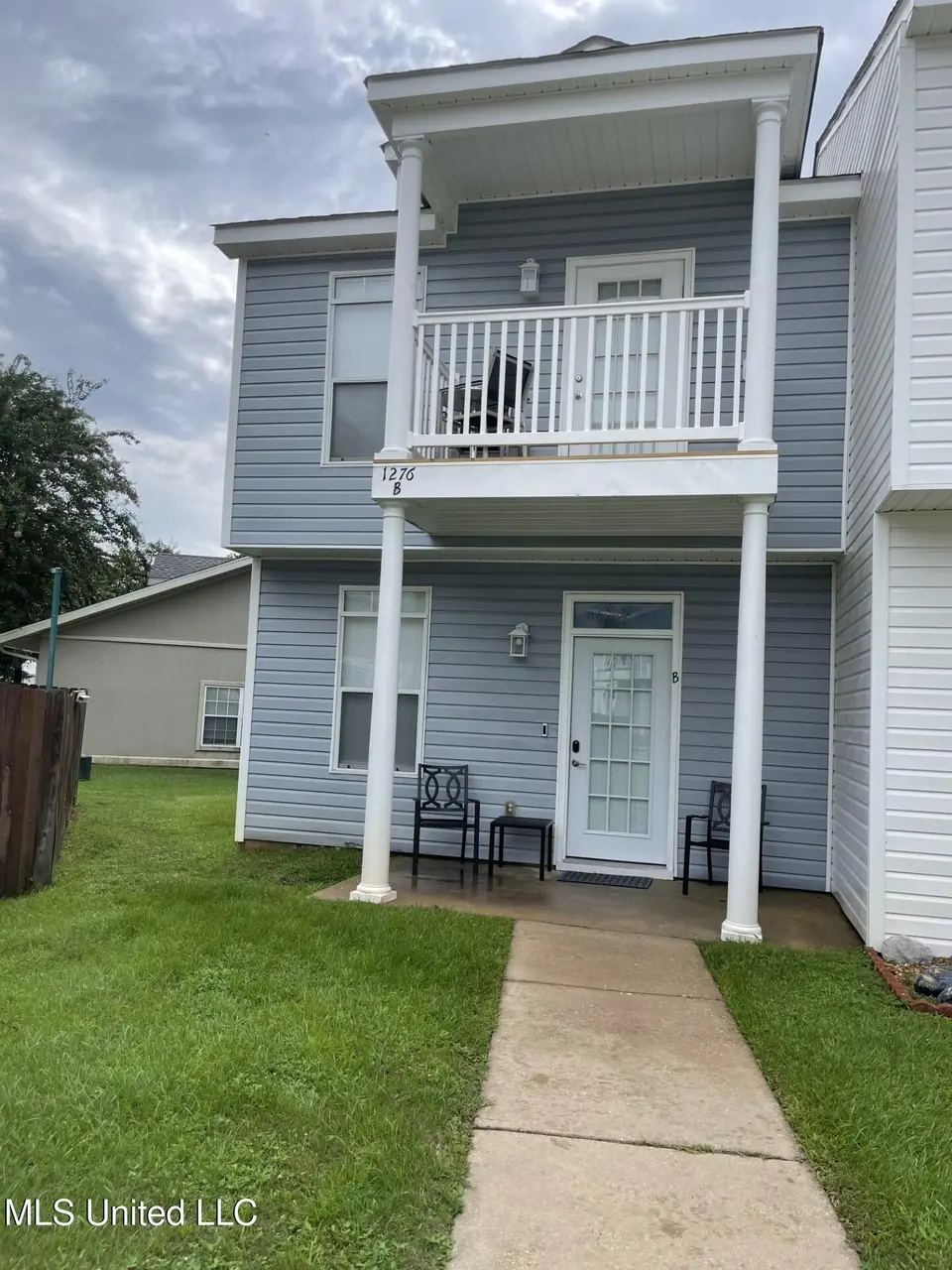 1276 Century Oaks Dr Unit B