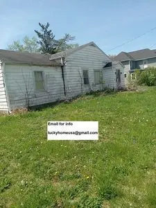 412 E Main St