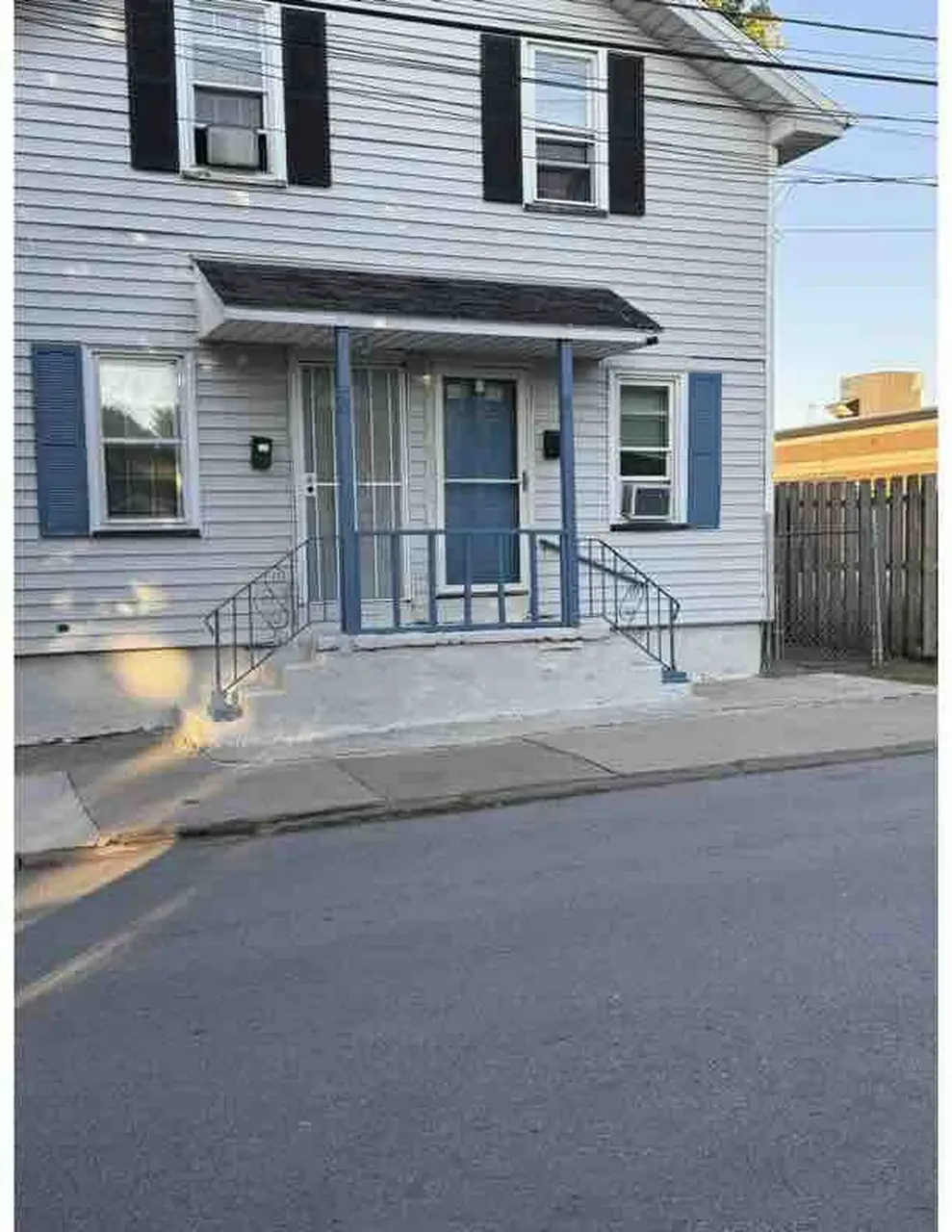 54 Leavenworth St