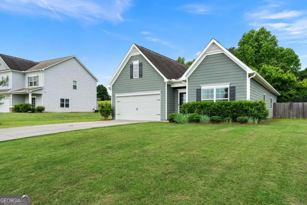 51 Robin Rd