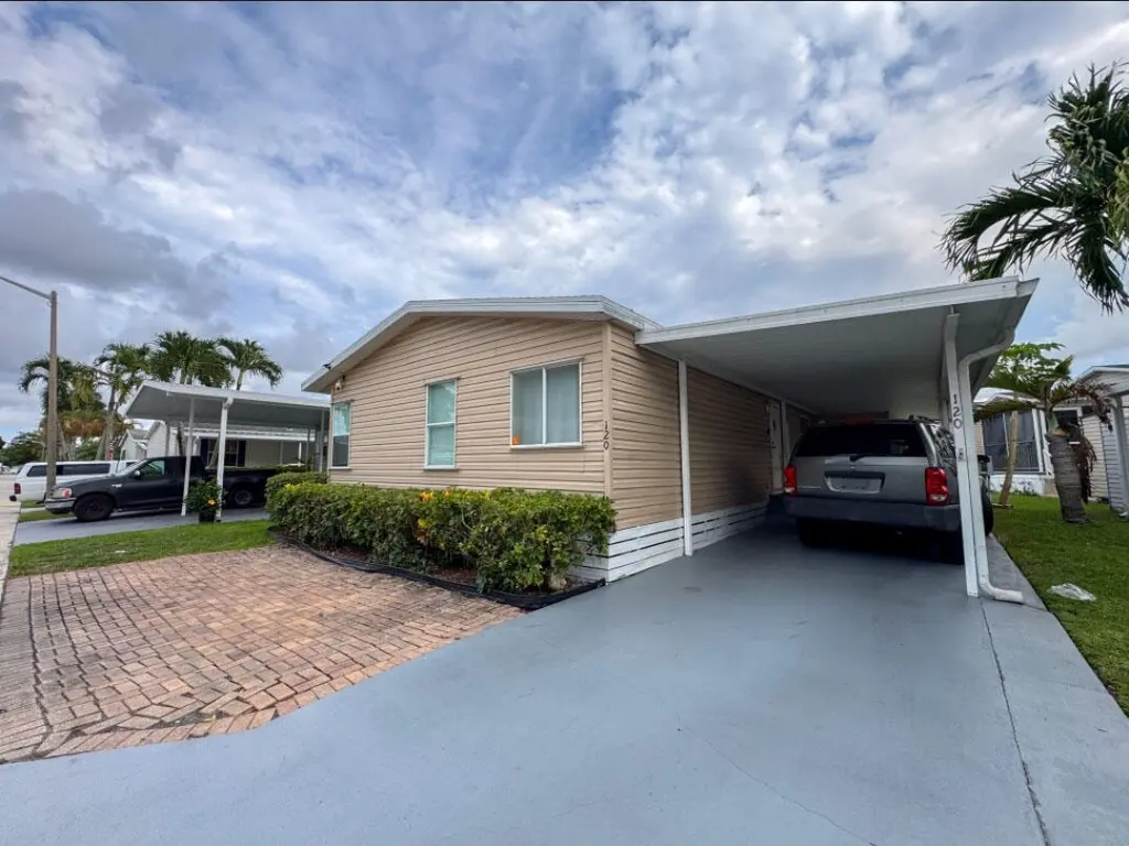 120 Plantation Blvd #120