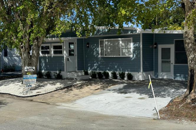 5010 NW 2nd Ave NW