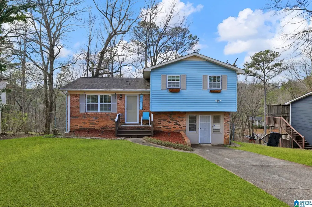 1520 Maralyn Dr