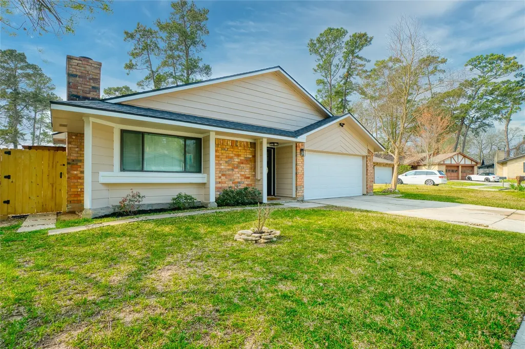 5402 Sherrylee Ln